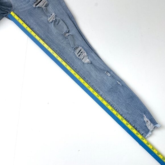 Aero Women's Low Rise Skinny Jeans Light Wash Distressed size 8 length 29" - Picture 5 of 8